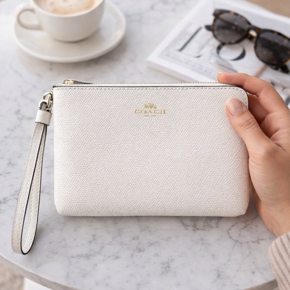 Coach Cream Leather Wristlet/Zip Pouch - New with Tag - Picture 11 of 11